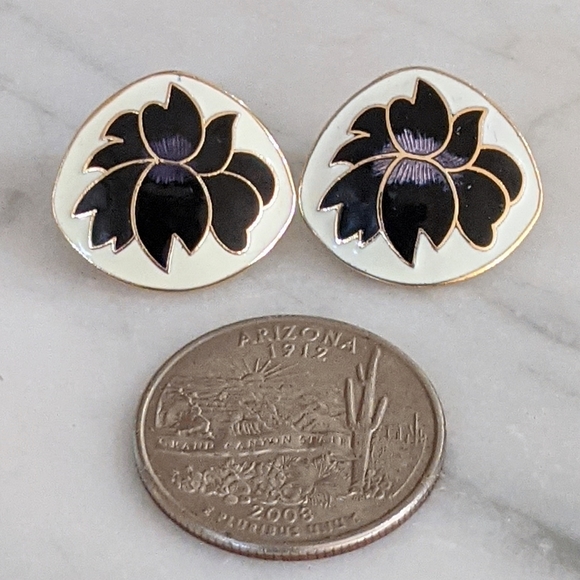 Vintage Enamel Gold Toned Lotus Earrings - Picture 5 of 6